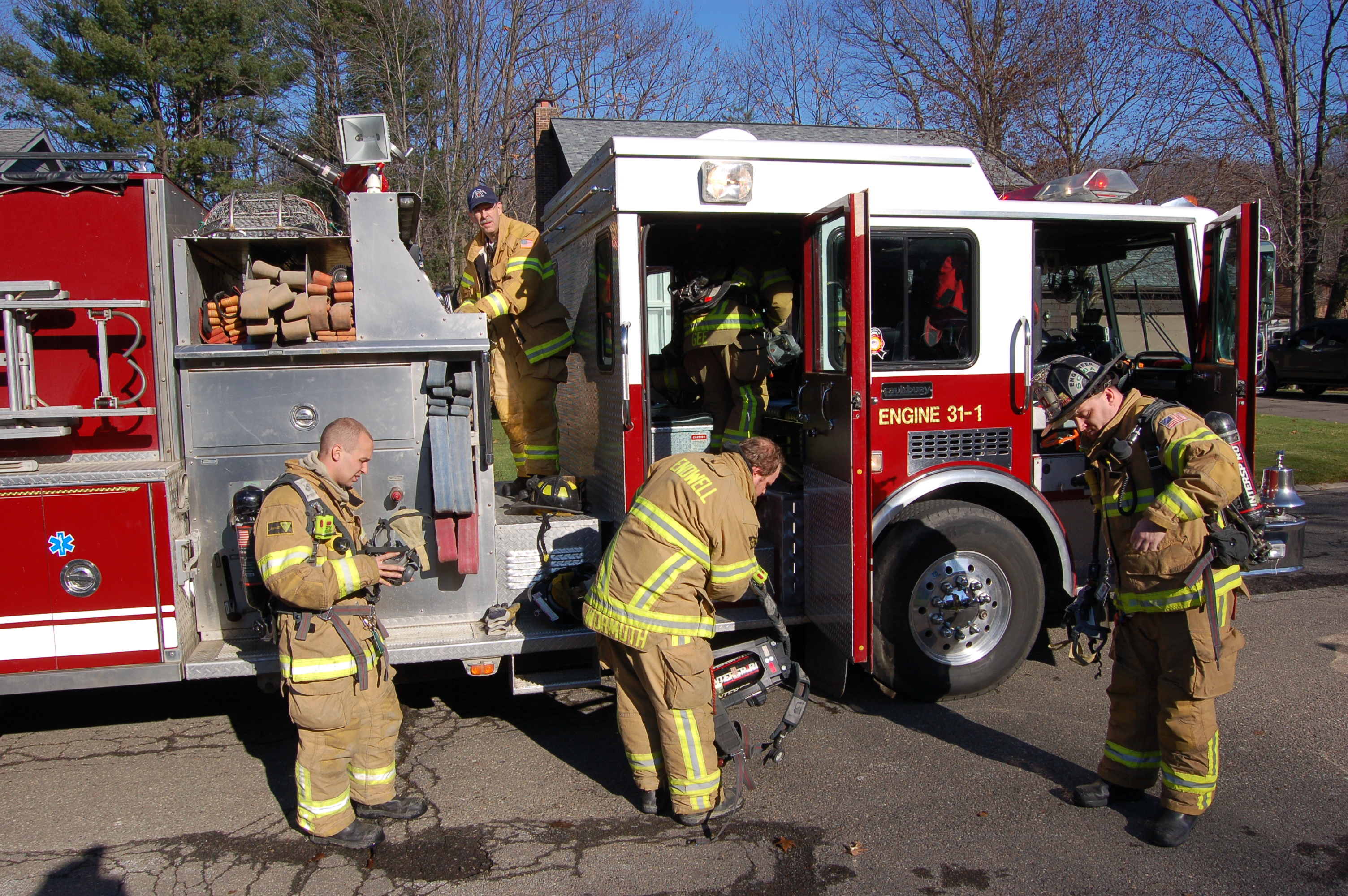 11-24-11  Response - Stove Fire - 2656 Laguna Dr